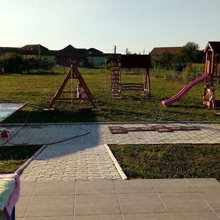 Pensiunea Soli Deo Gloria Sarmasag Buitenkant foto